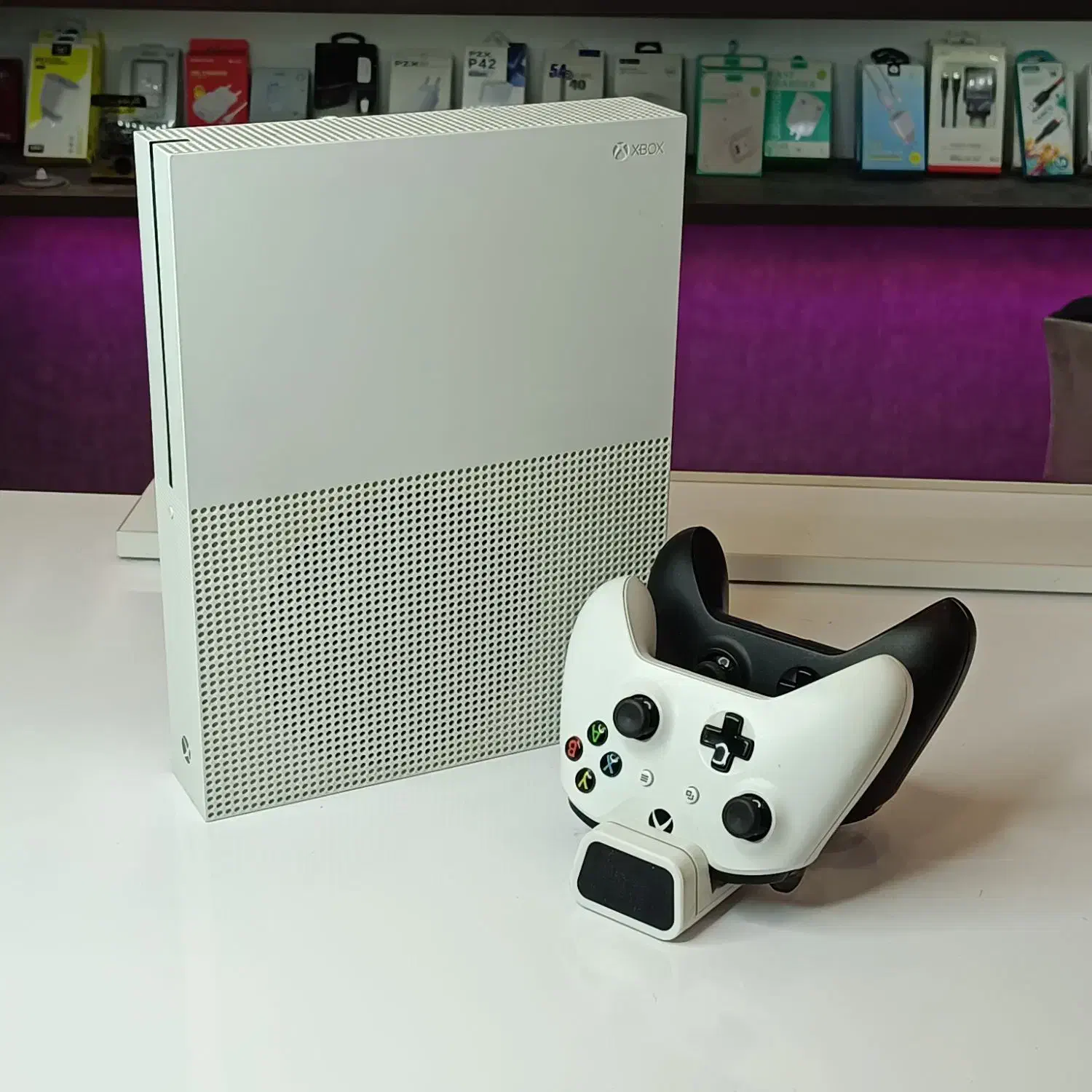 Xbox ones 1t|کنسول، بازی ویدئویی و آنلاین|قم, عربستان|دیوار