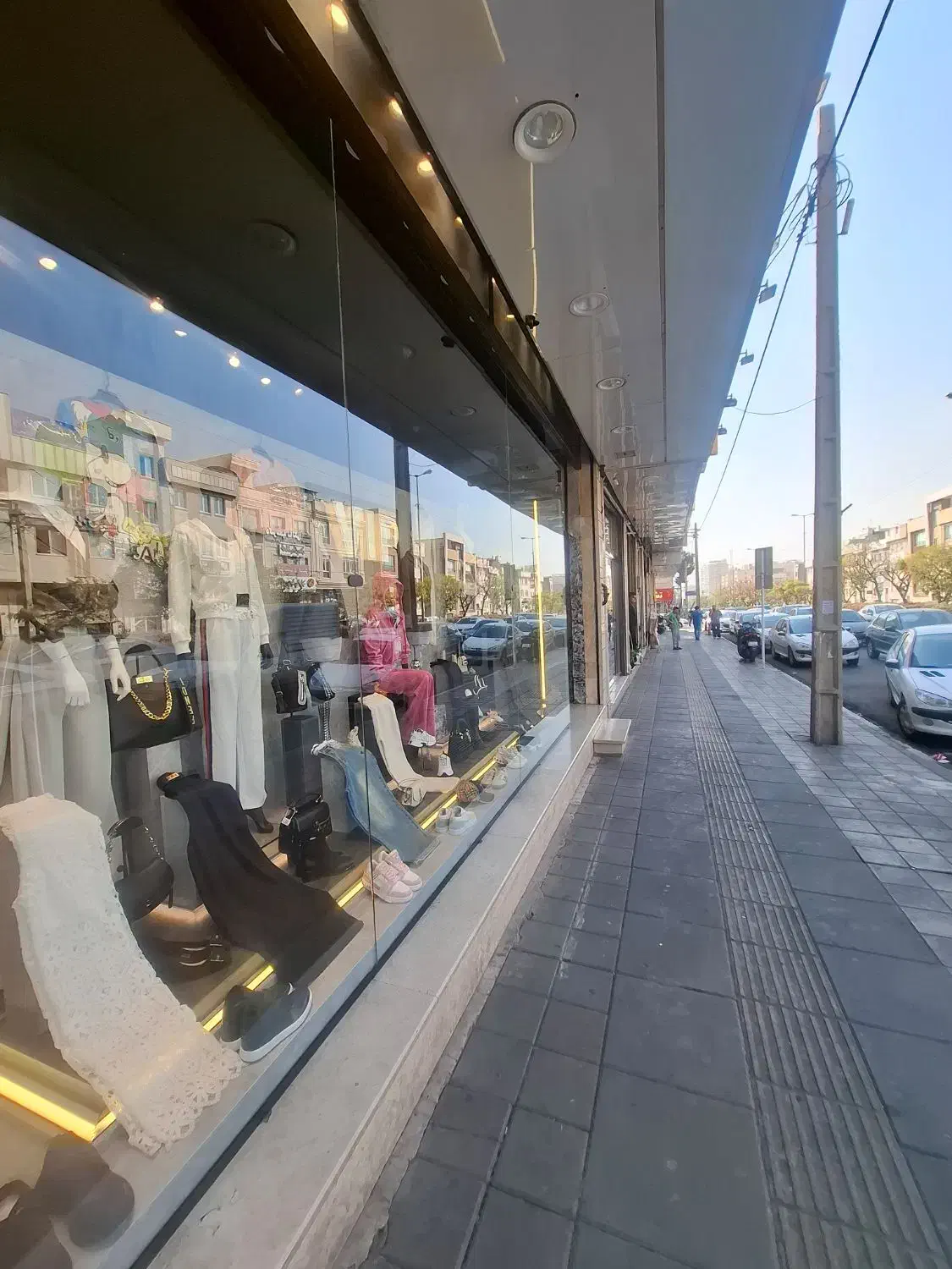 فرصت ویژه،آیا دنبال ملک بامغازه در امیرکبیر هستید|فروش خانه و ویلا|تهران, گلستان (شهرک راه آهن)|دیوار