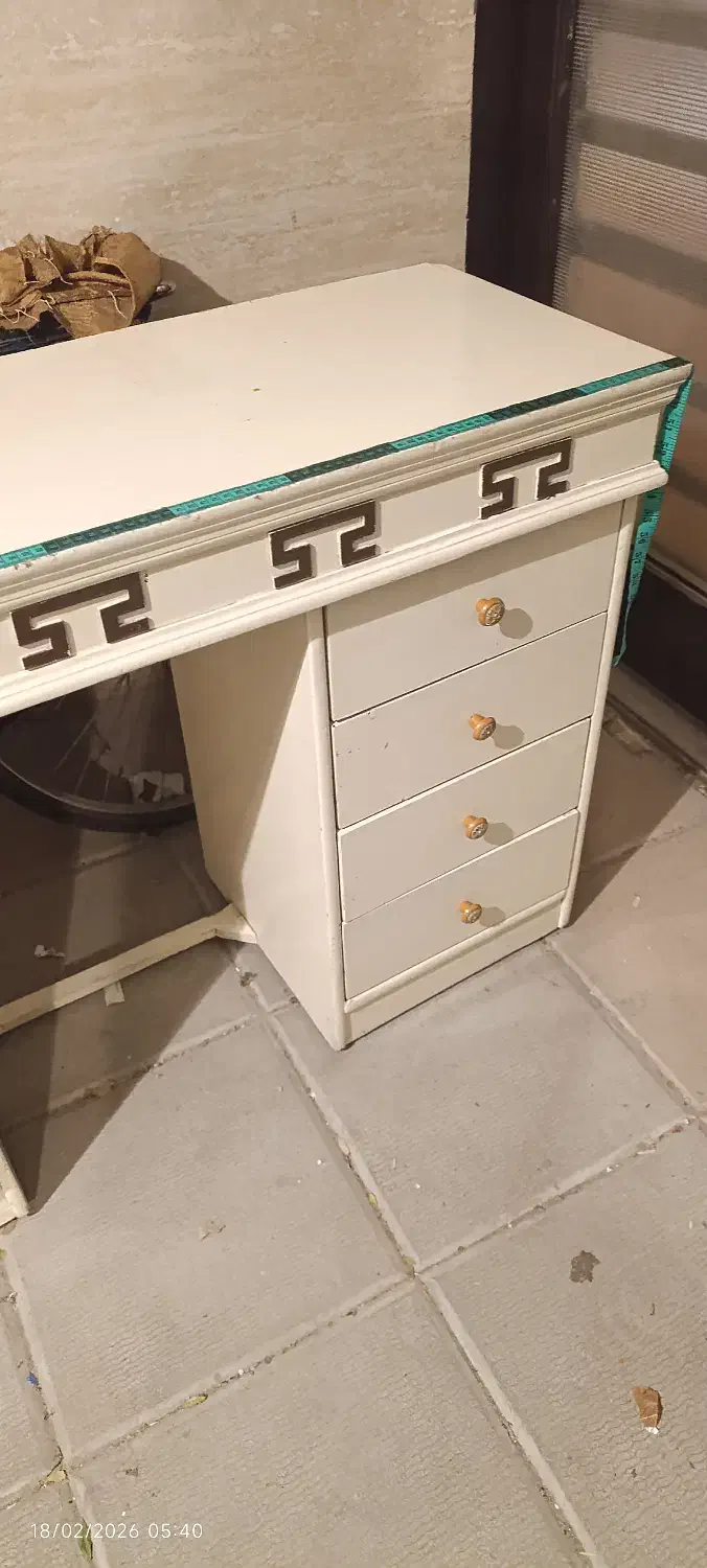 میز چوبی|میز تحریر و کامپیوتر|اصفهان, شاهد|دیوار