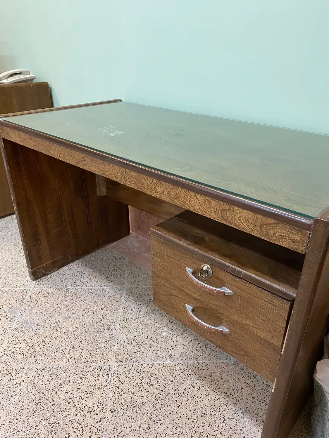 میز چوبی اداری|مبلمان اداری|سمنان, |دیوار