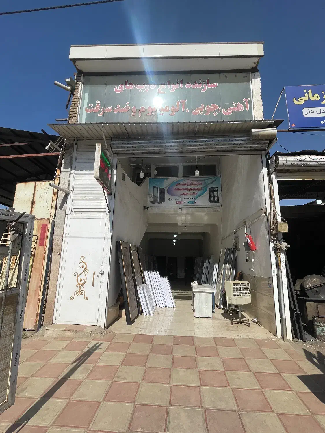 مغازه تجاری مسکونی در بهترین محل کاسبی اهن فروشی|فروش مغازه و غرفه|سبزوار, طبرسی (جعفرآباد)|دیوار