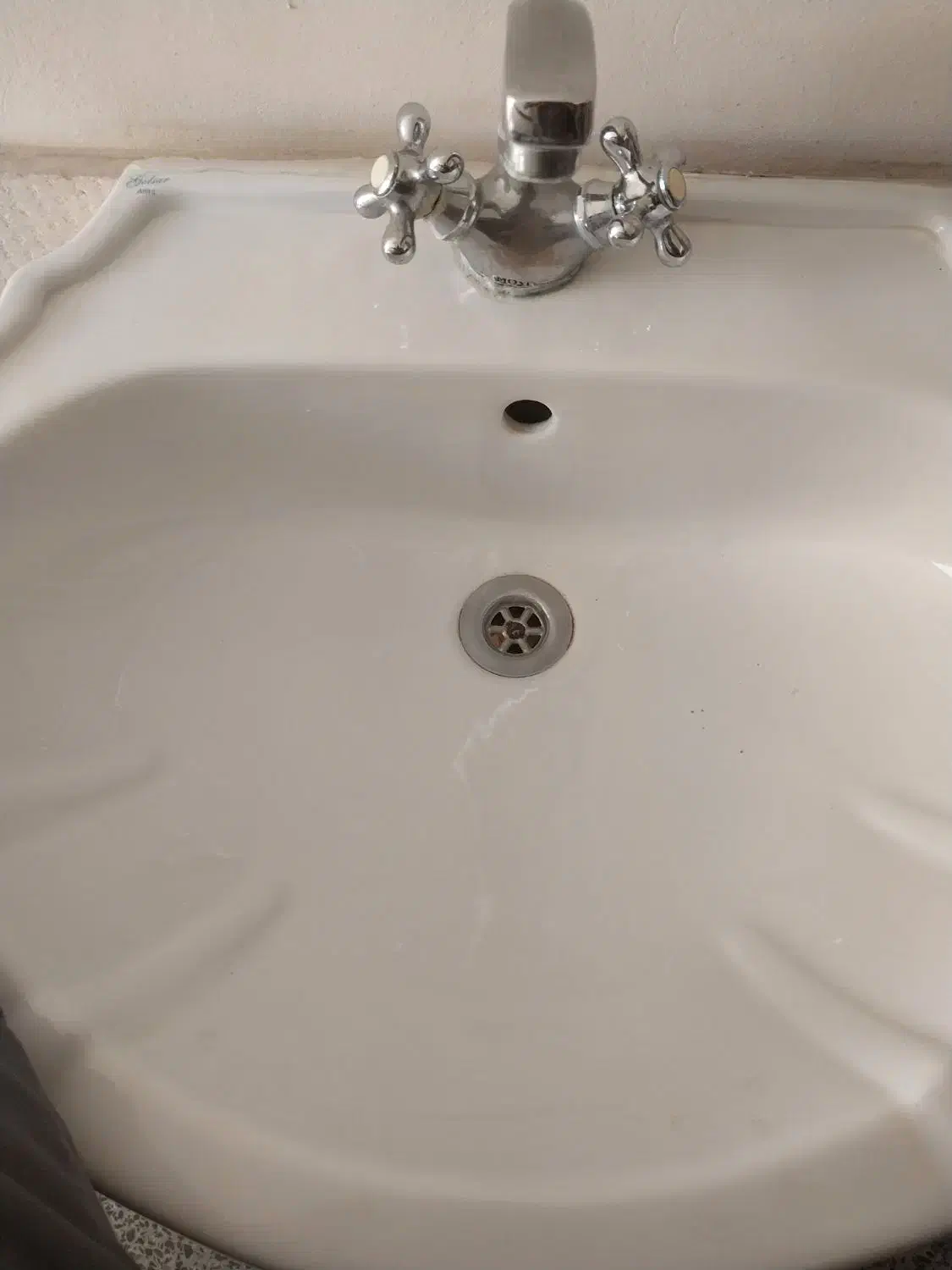 روشویی و شیر سرد و گرم درجه یک|لوازم سرویس بهداشتی|جهرم, |دیوار