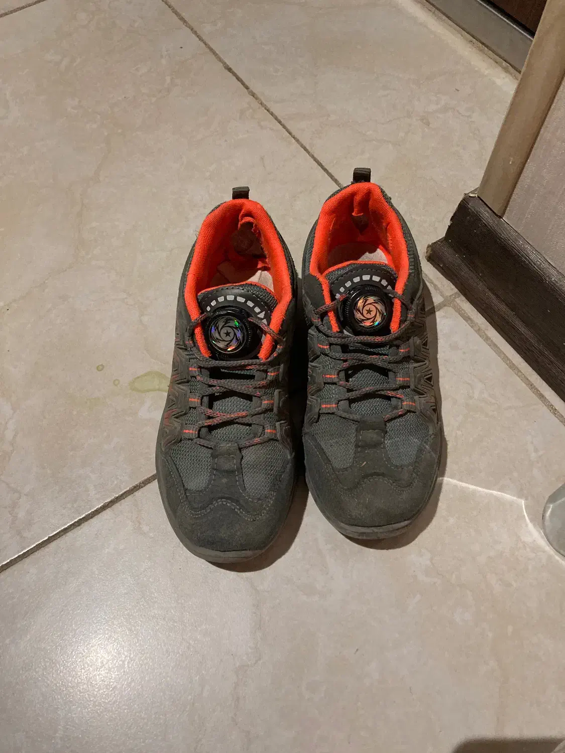 کفش در حد نو سایز ۳۷-۳۱-۳۳|کفش و لباس بچه|بهارستان, |دیوار