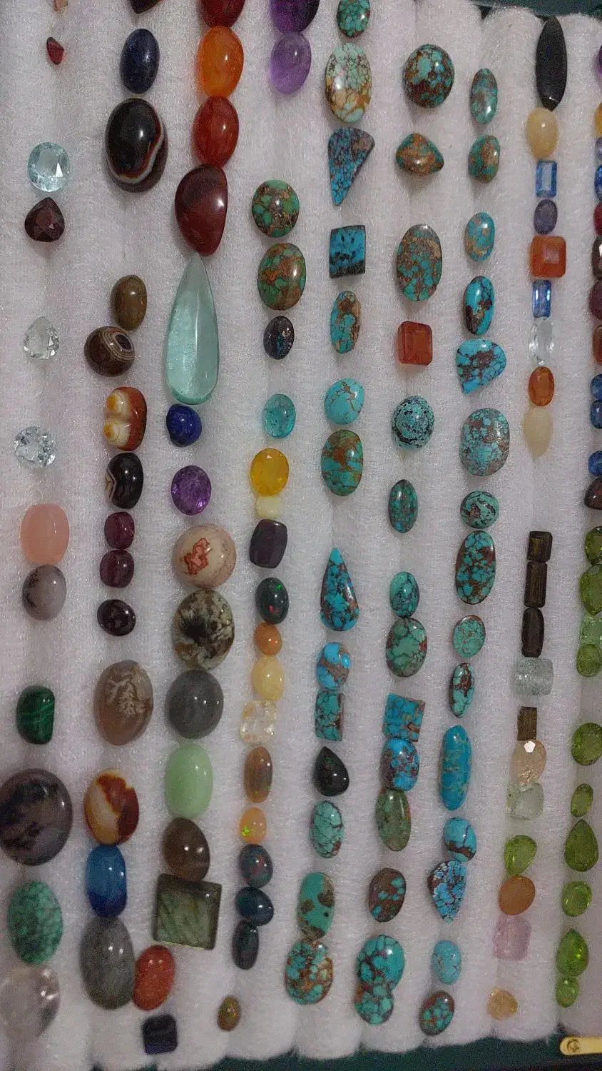 یاقوت زمرد تورمالین اکوامارین|جواهرات|اصفهان, بوستان ناژوان|دیوار