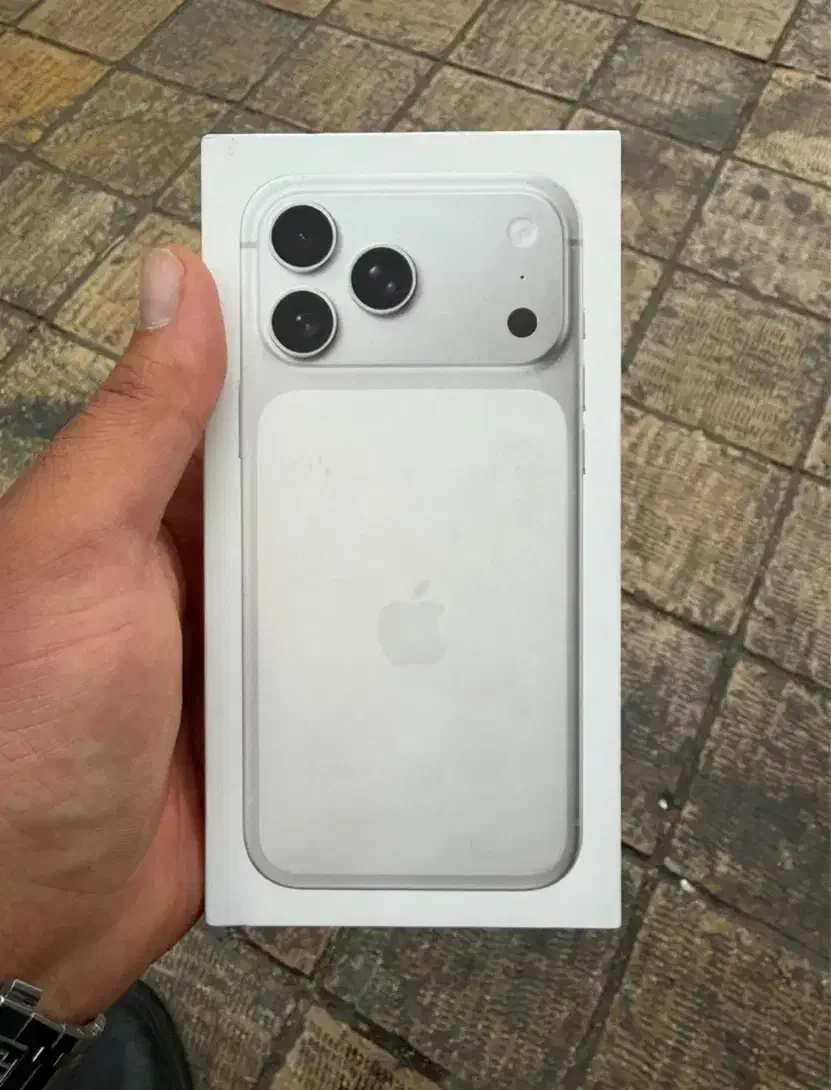 ایفون ۱۷ پرومکس ۲۵۶ CH ریجستر شده|موبایل|اهواز, ۲۴ متری|دیوار