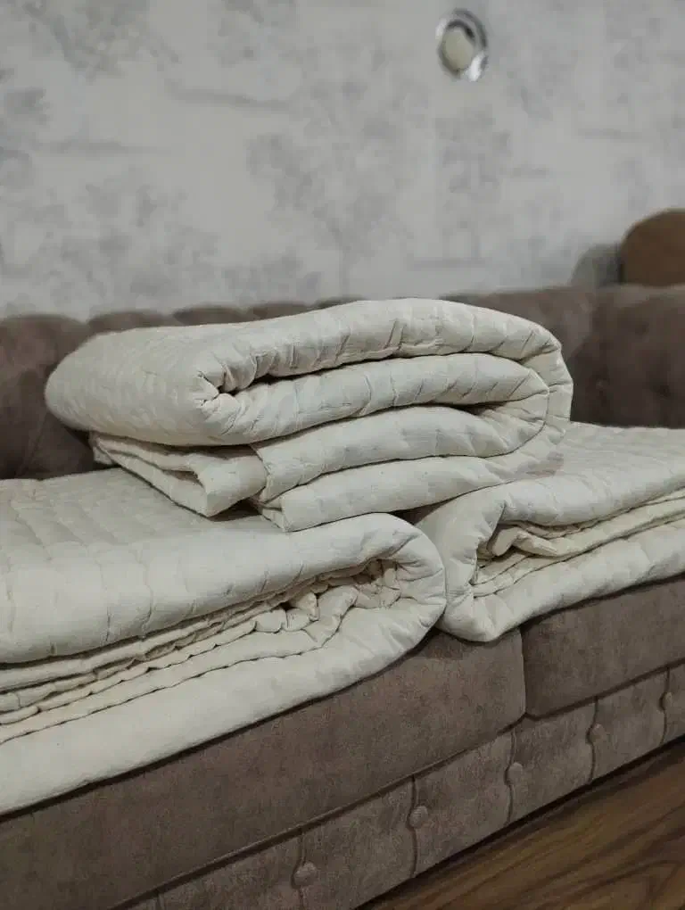 لحاف یا یورقان|رختخواب، بالش، پتو|ماکو, |دیوار