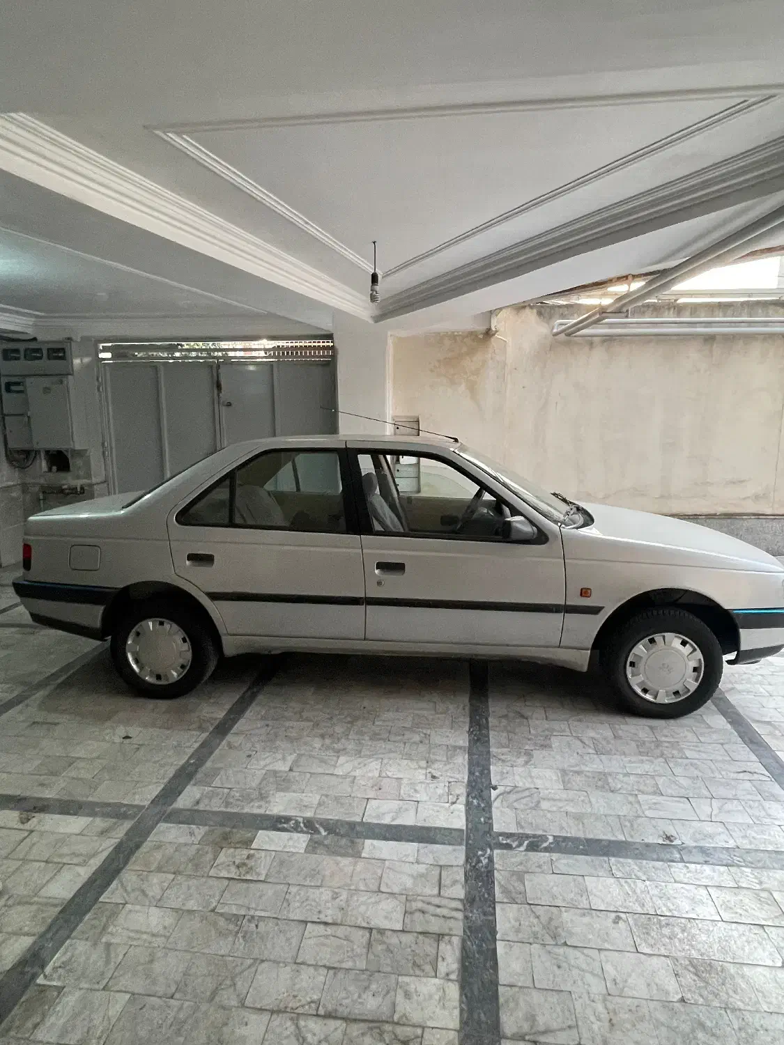 پژو ۴۰۵ مدل ۱۳۸۸|خودرو سواری و وانت|قائمشهر, |دیوار