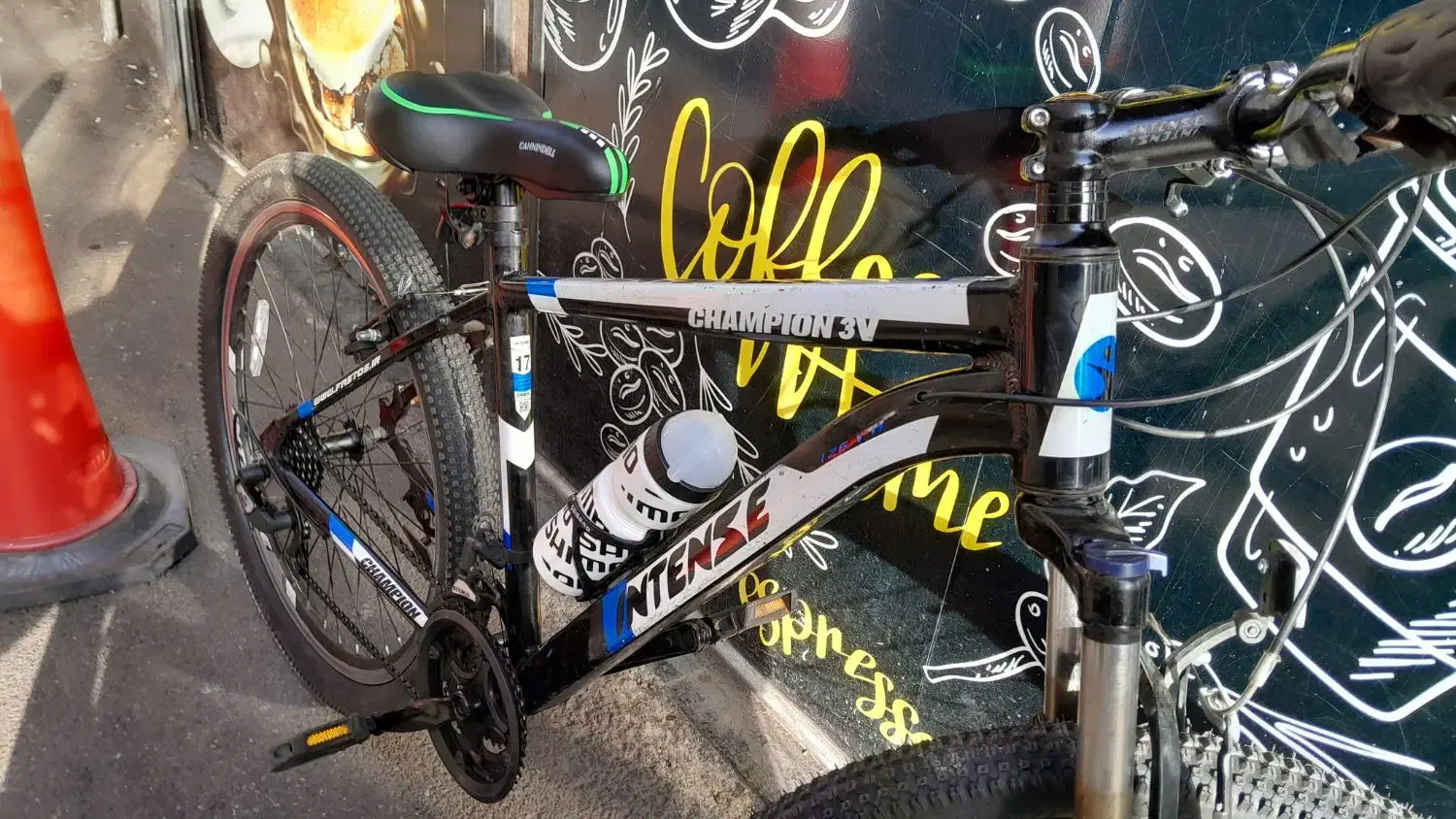 دوچرخه|دوچرخه، اسکیت، اسکوتر|رشت, منظریه|دیوار