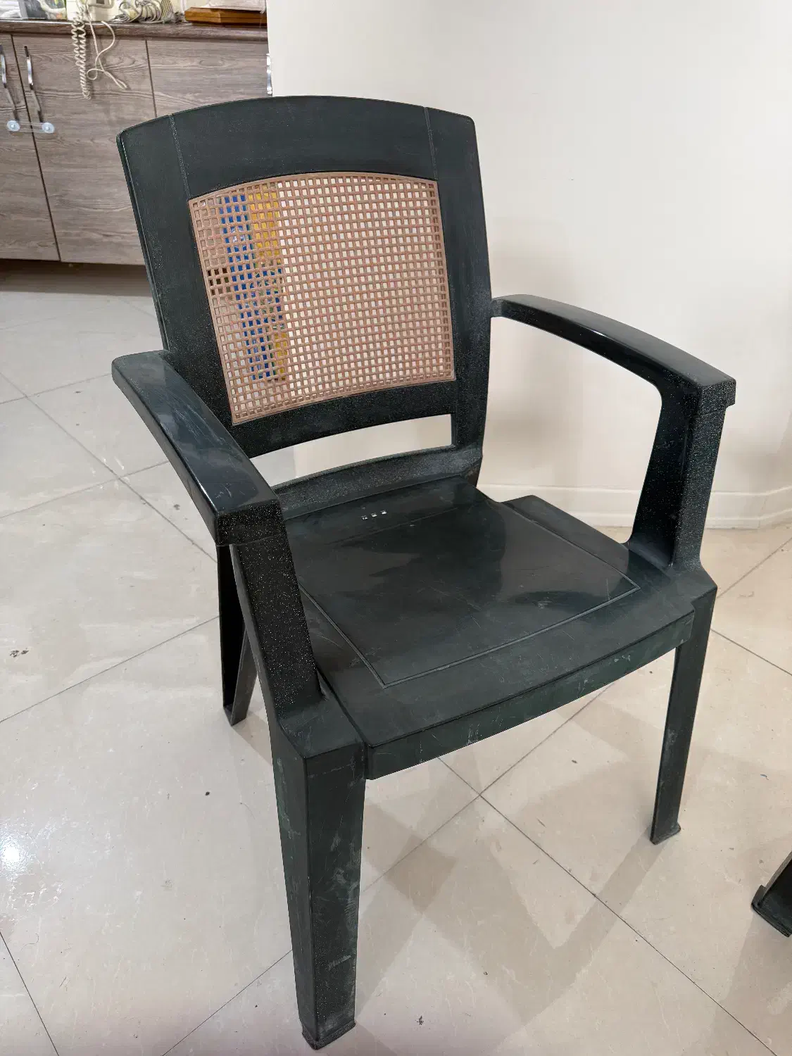 ۴ عدد صندلی پلاستیکی محکم|میز و صندلی غذاخوری|پردیس, فاز ۲|دیوار