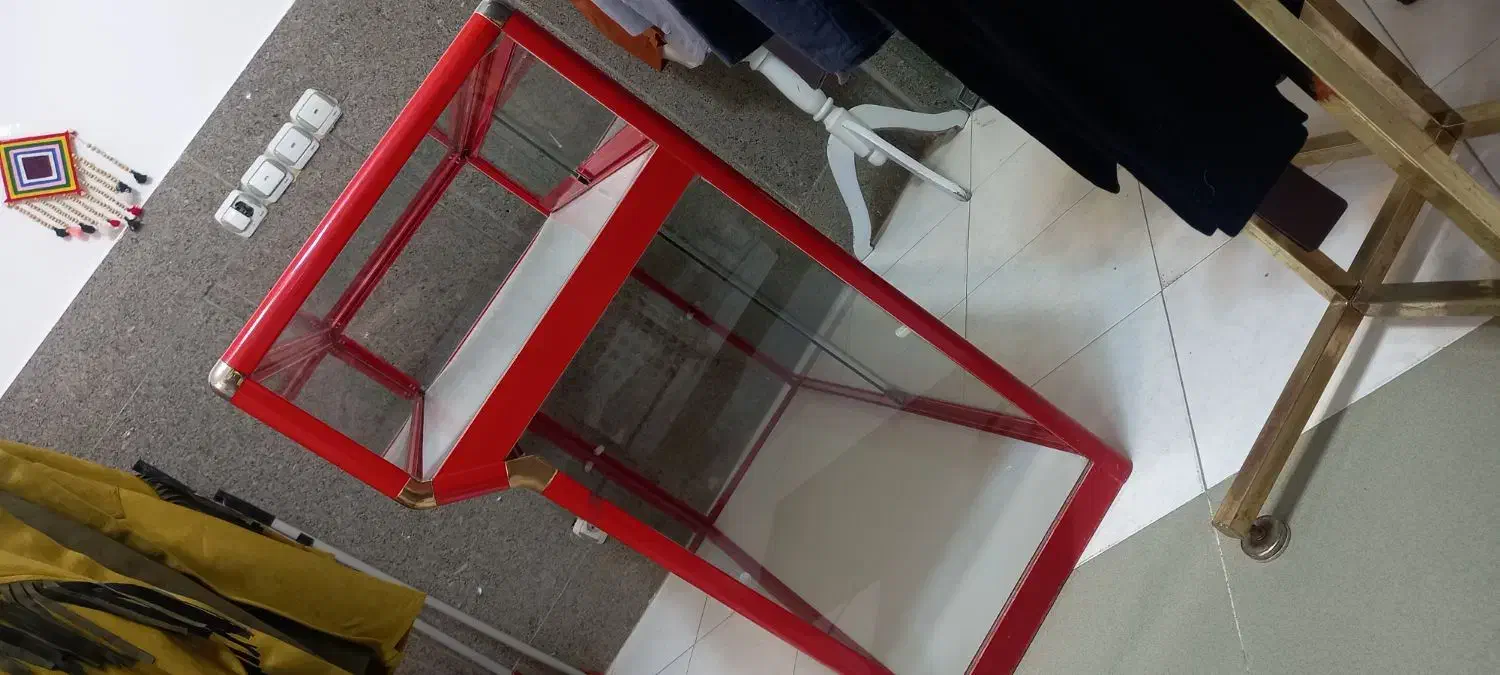 ویترین شیشه ای|بوفه، ویترین، کنسول|اصفهان, بهارستان|دیوار