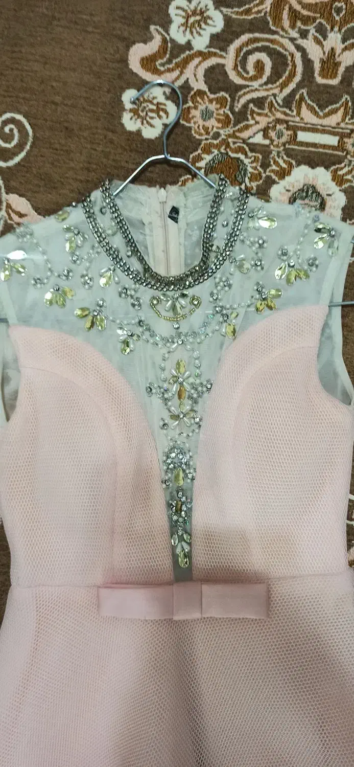 لباس مجلسی|لباس|ملکان, |دیوار