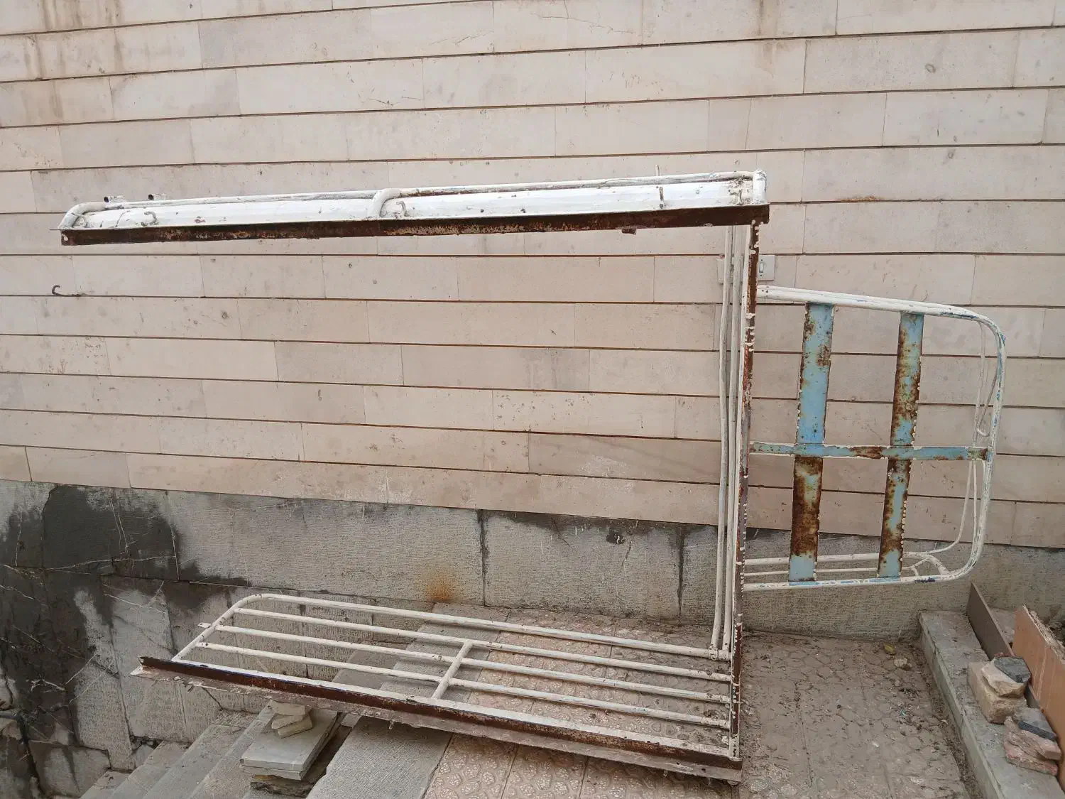 وانت بار|خودرو سواری و وانت|اصفهان, سرچشمه|دیوار