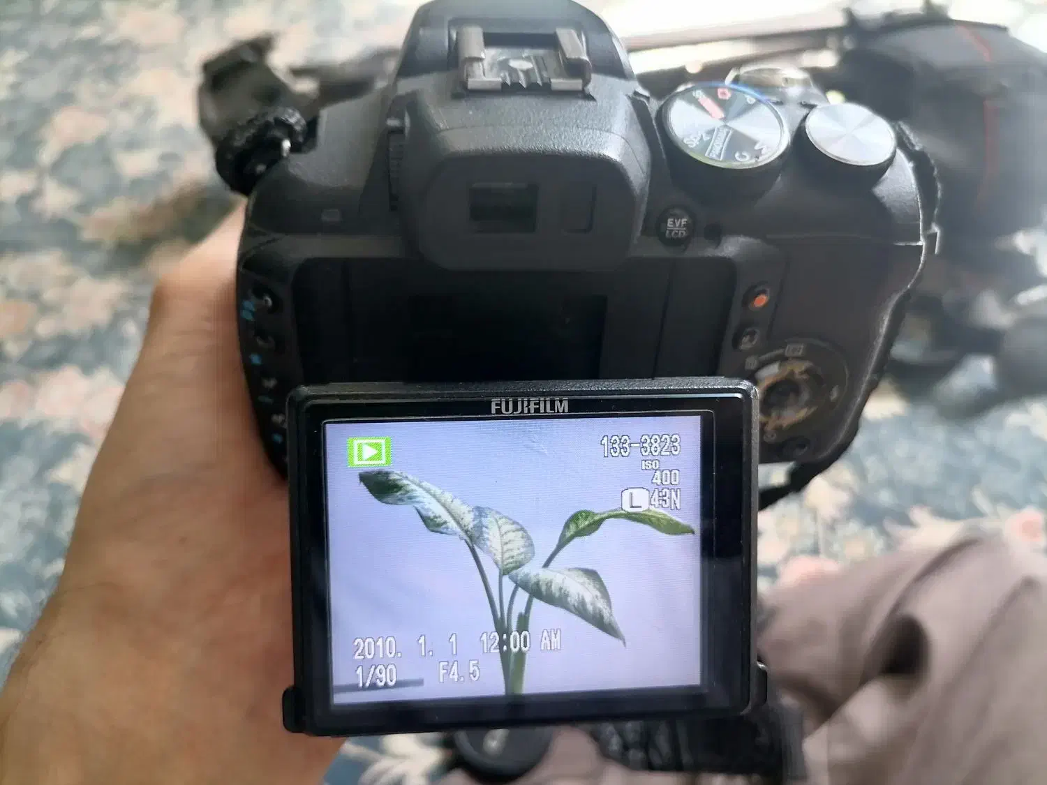 دوربین فوجی hs10 و پایه دوربین|دوربین عکاسی و فیلمبرداری|کرج, کارخانه قند|دیوار