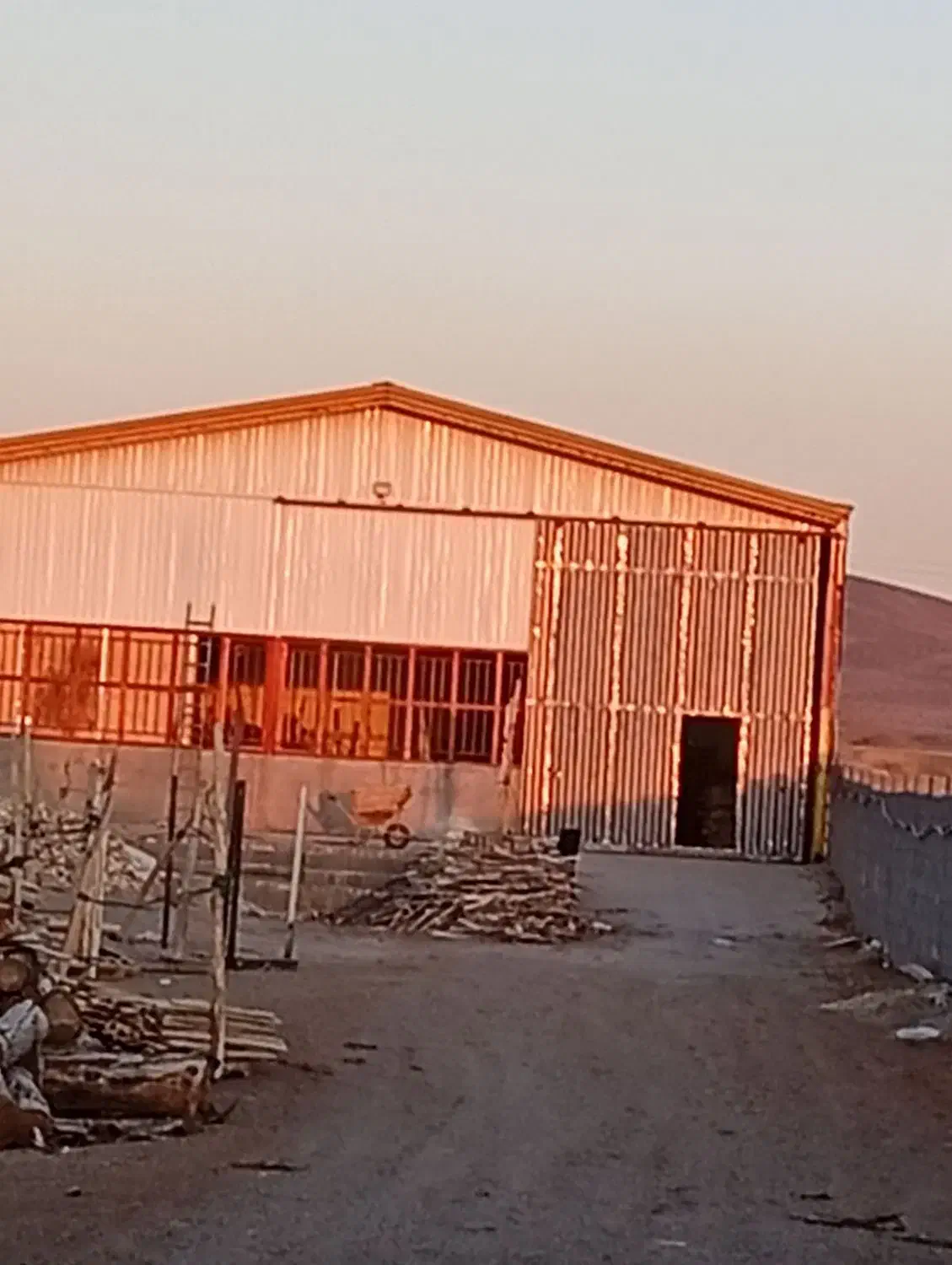 نصاب شیروانی|خدمات پیشه و مهارت|ساوه, |دیوار