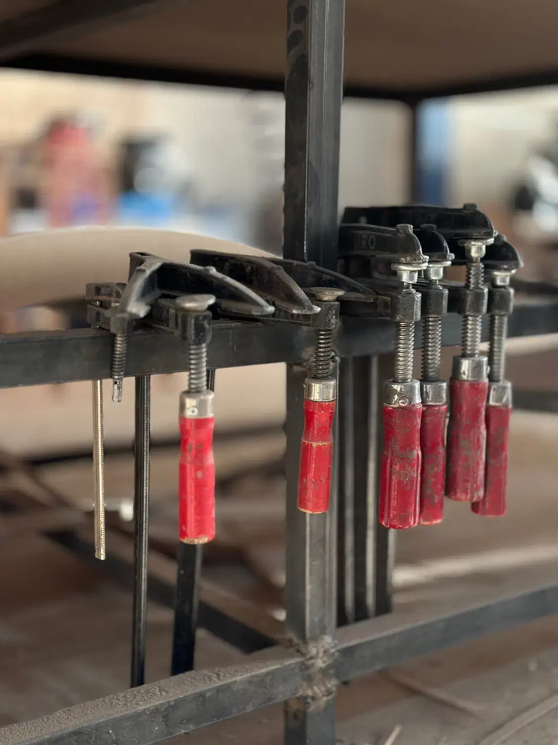 نیرو خدماتی نظافتچی|استخدام سرایداری و نظافت|جاجرود, |دیوار