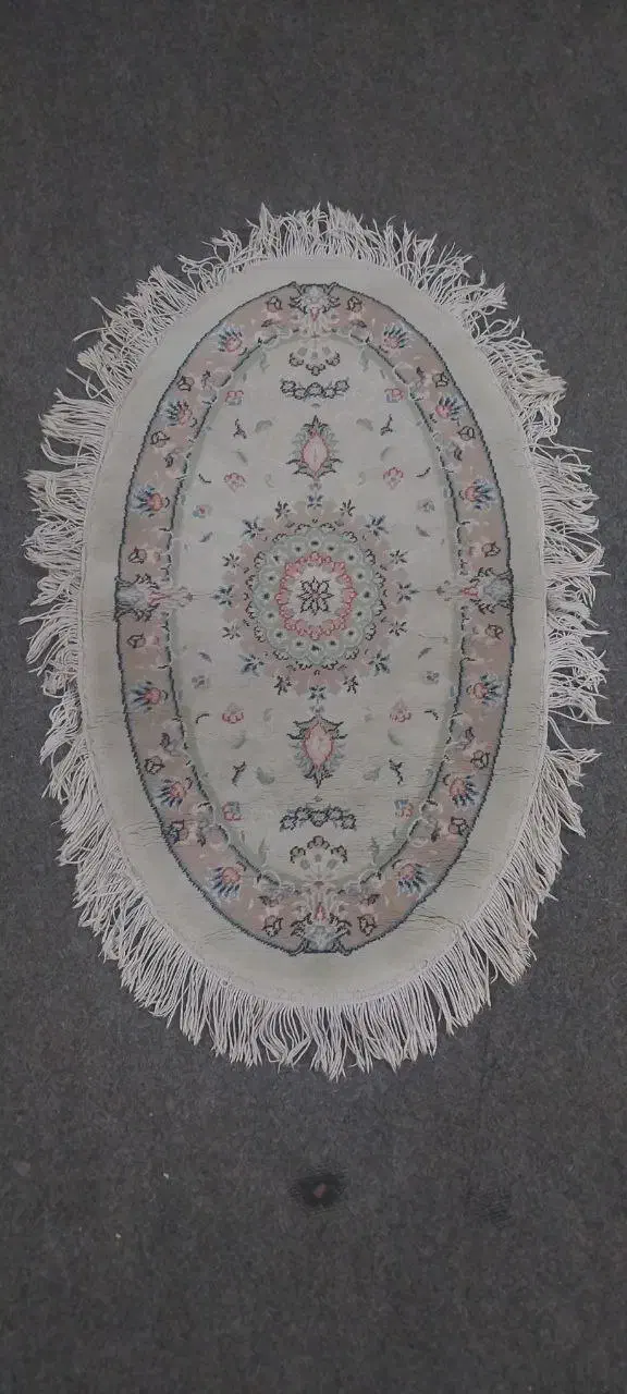 دو عدد قالیچه پادری|پادری|میانه, |دیوار