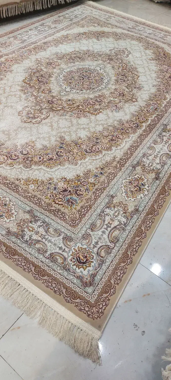 ۱ تخته فرش ۶متری ۱۲۰۰ شانه تراکم ۳۶۰۰|فرش|نسیم‌شهر, |دیوار