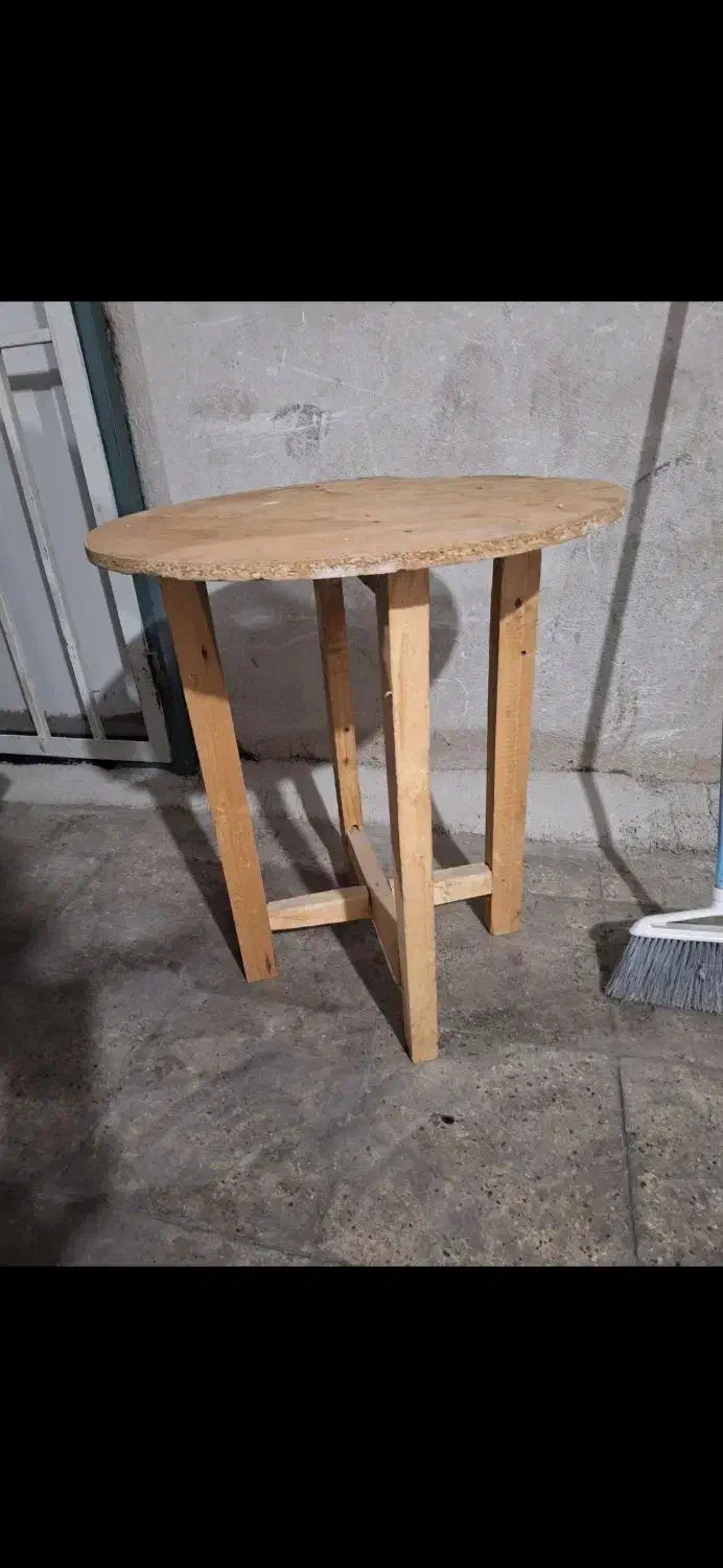 میز چوبی گرد|میز تلفن|تهران, مولوی|دیوار