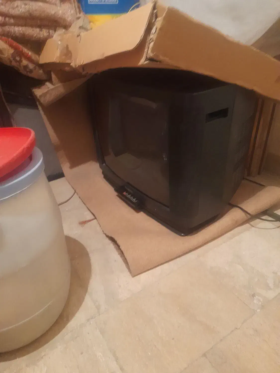 تلویزیون|تلویزیون و پروژکتور|رودهن, |دیوار