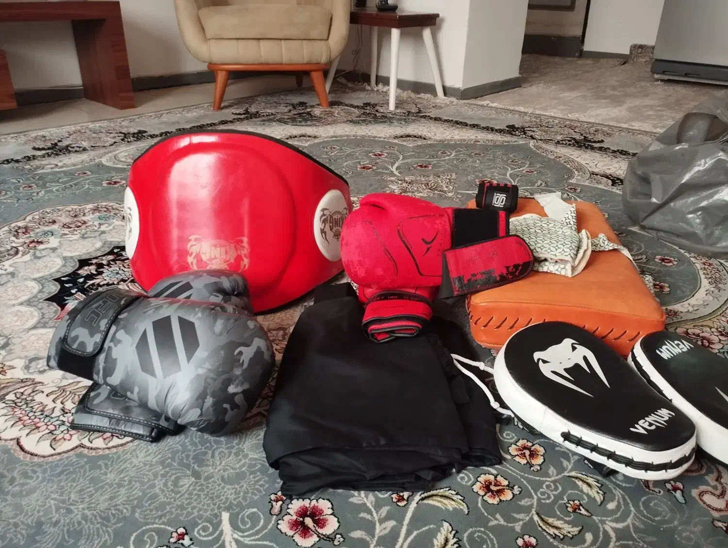 لوازم ورزشی|تجهیزات ورزشی|هشتگرد, فاز ۱ مهستان|دیوار