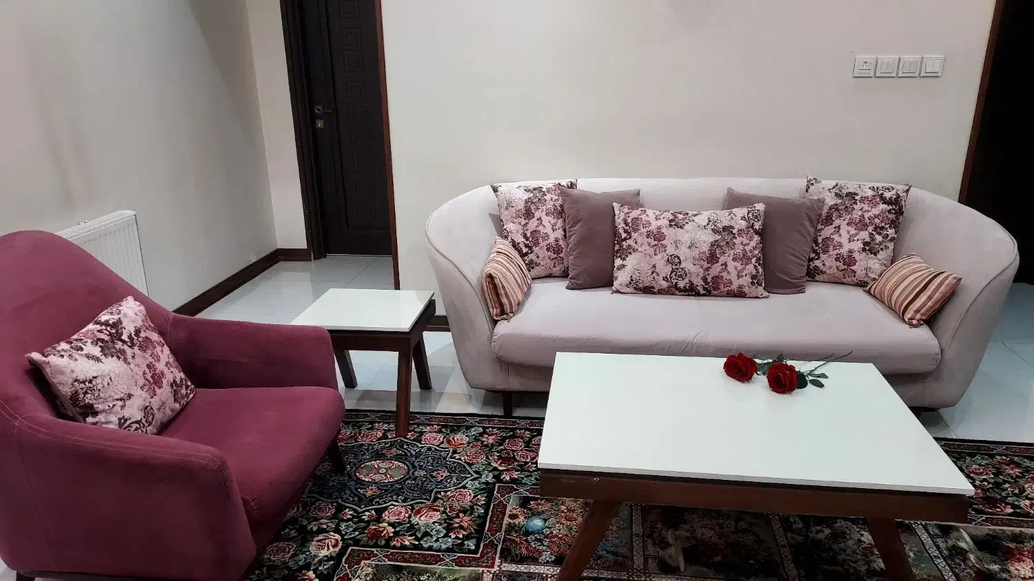 مبل راحتی|مبلمان خانگی و میز عسلی|خمینی‌شهر, |دیوار