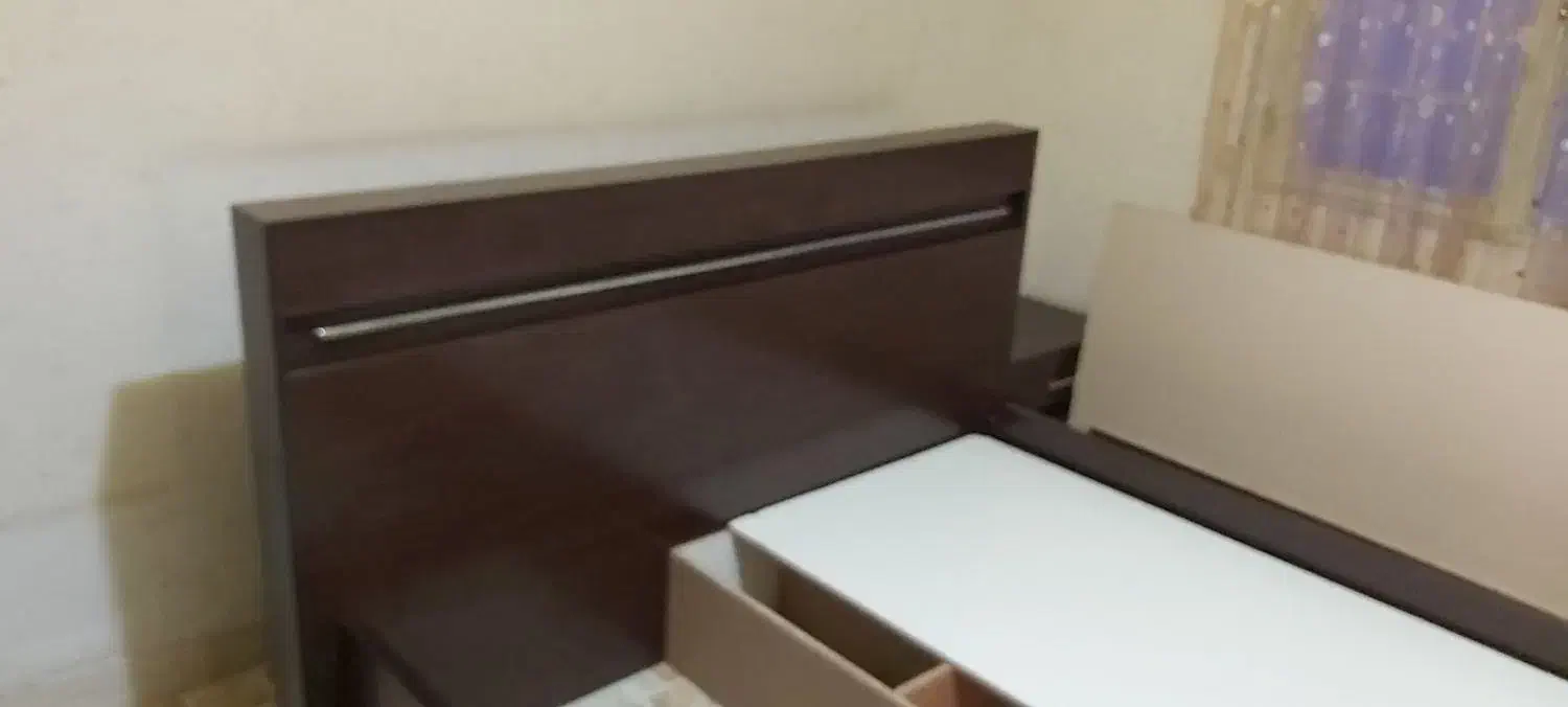 سرویس خواب|تخت و سرویس خواب|شاهین‌شهر, سعدی شمالی|دیوار