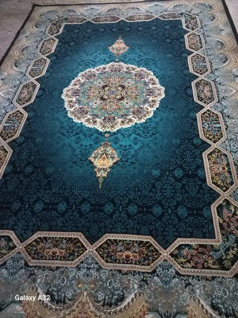 فرش ۷۰۰ شانه ۹ متری تراکم ۲۵۵۰|فرش|ایلام, |دیوار