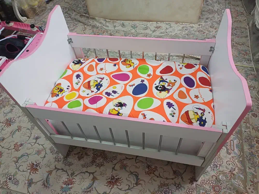 تخت وتشک بچه|تخت و سرویس خواب|اسلامشهر, شهرک انبیا|دیوار