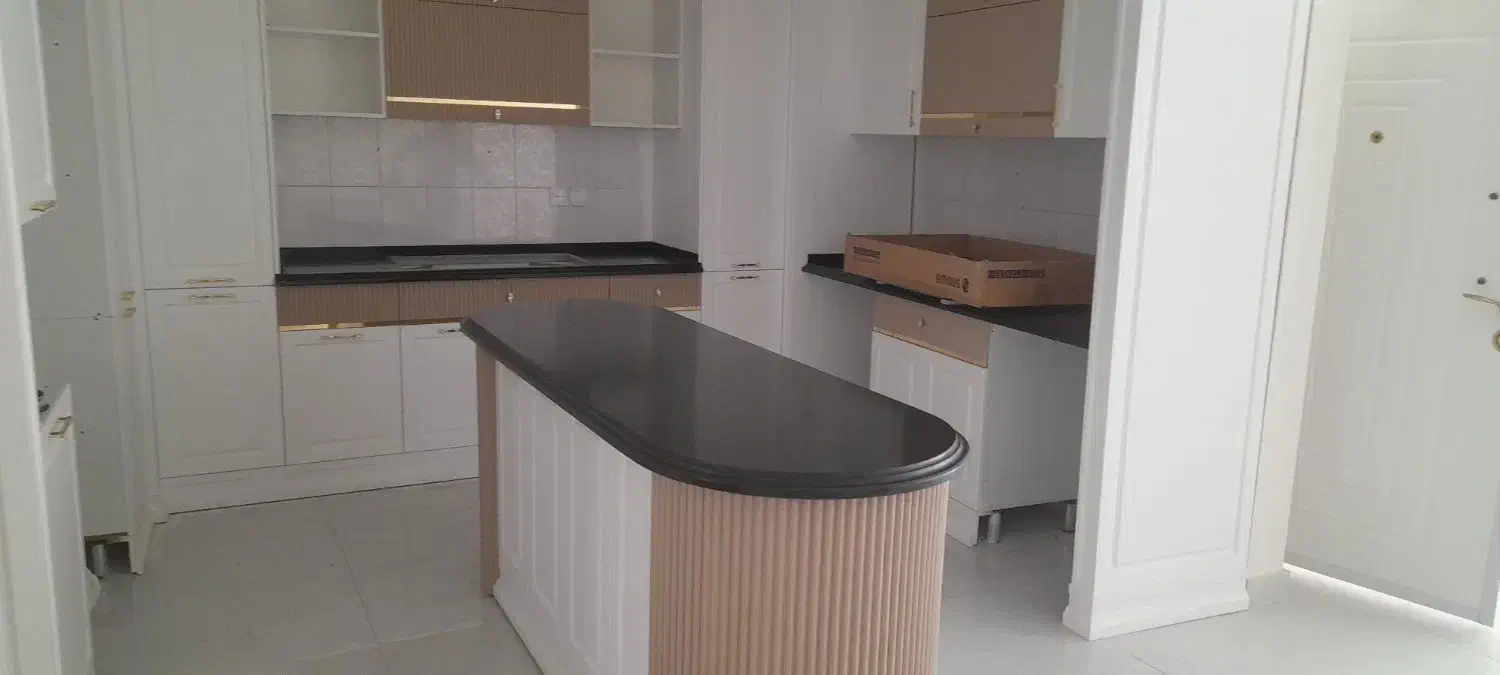 اجرای صفحات رو کابینت  با سنگ کوارتر|خدمات پیشه و مهارت|باسمنج, |دیوار