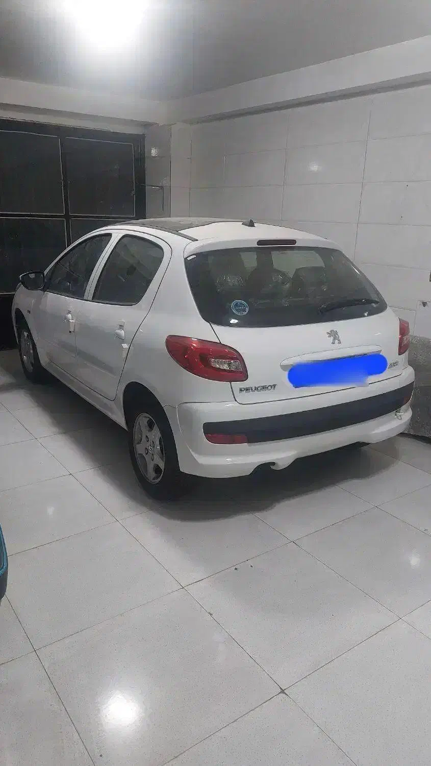 پژو ۲۰۷i اتومات ۴۰۴ پانوراما سقف شیشه ارتقایافته|خودرو سواری و وانت|اردبیل, |دیوار