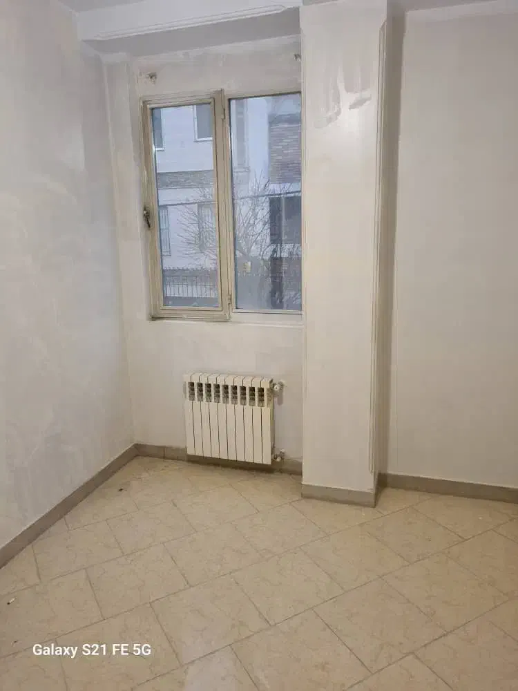 رهن کامل ۶۰ متر خیابان معلم