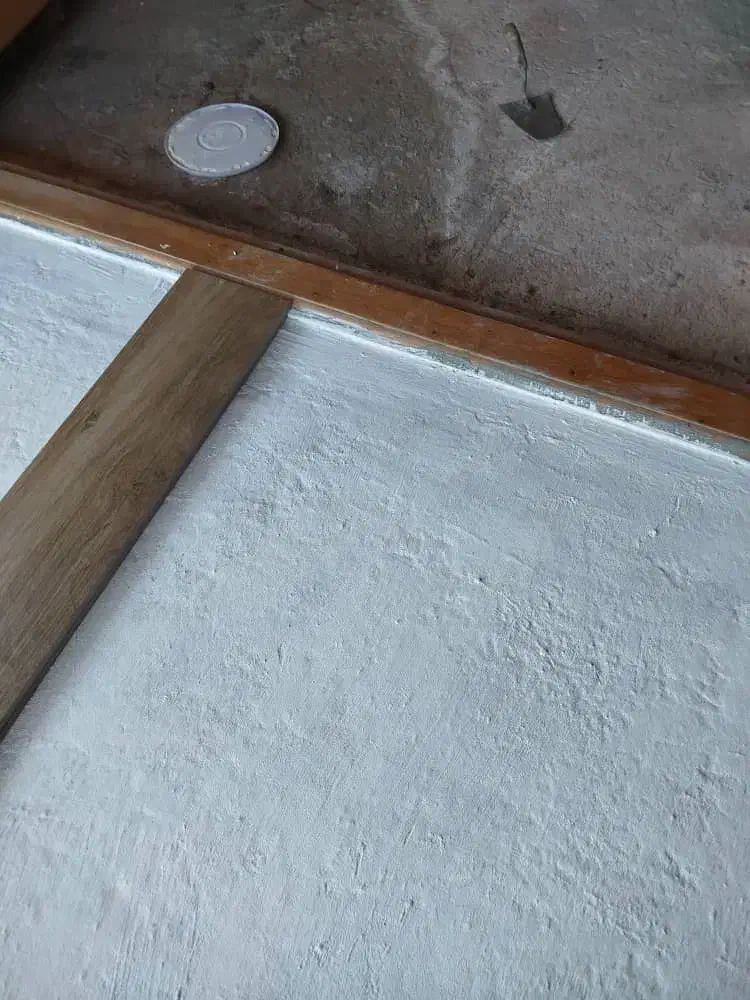 رفع نم و آب بندی سرویس توالت و حموم بصورت تخصصی|خدمات پیشه و مهارت|رامسر, |دیوار