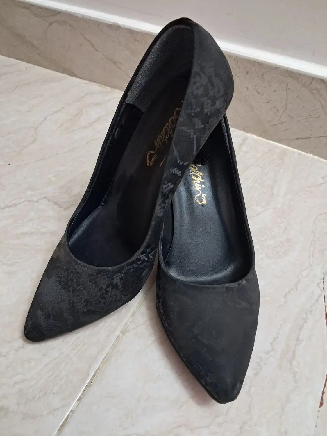 کاملا نو|لباس|قم, آلوچو|دیوار