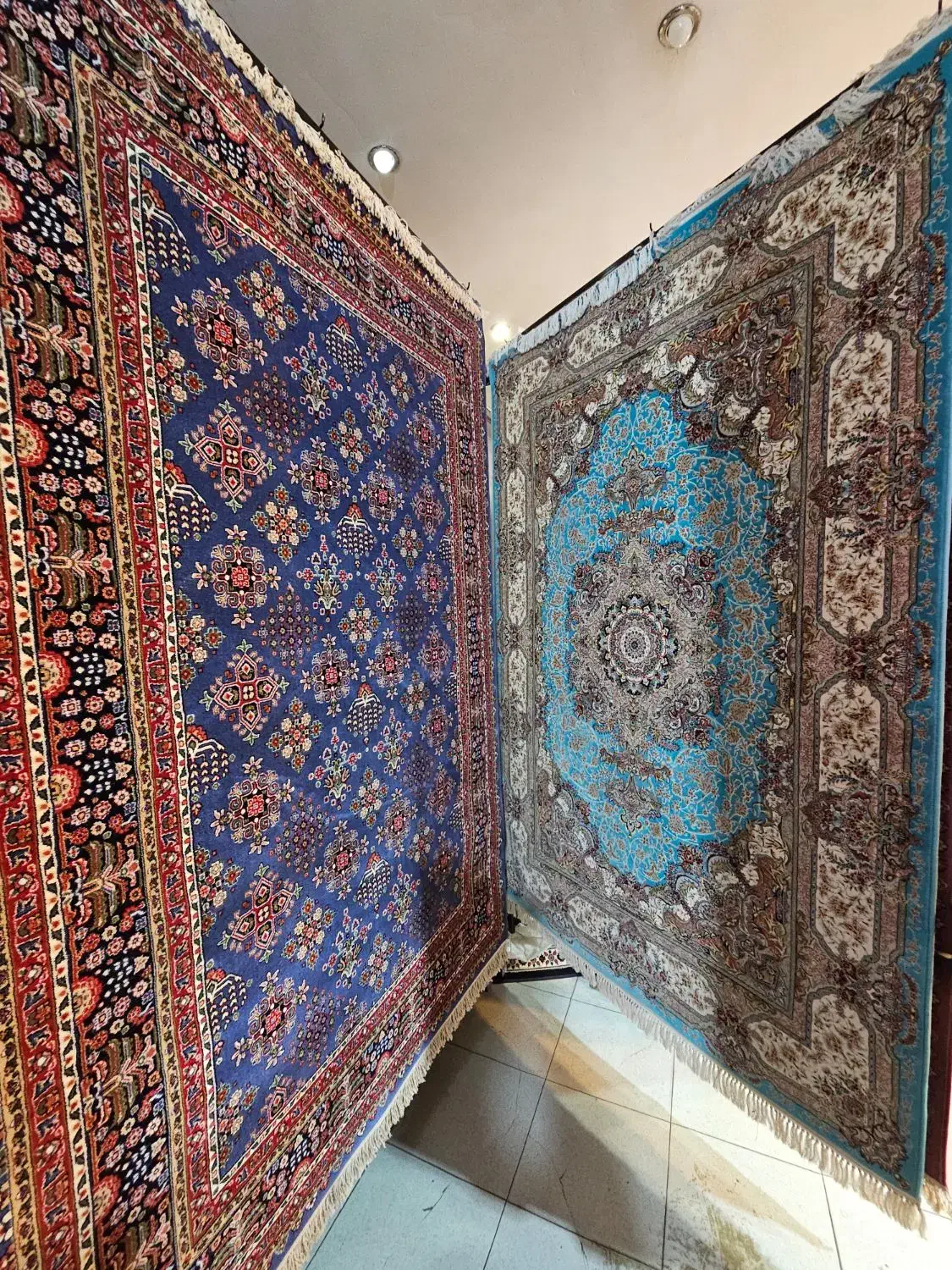 فروش زیرقیمت کارخانه فرش|فرش|تبریز, |دیوار