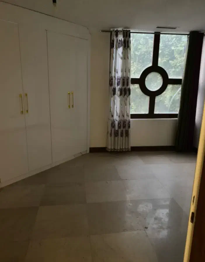 شمال جهان ارا ، ۱۴۰ متر ، ۲ خواب ، فول ، ۶ ساله