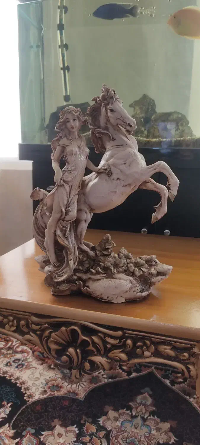 مجسمه|مجسمه، تندیس، ماکت|قدس, شهر‌قدس|دیوار