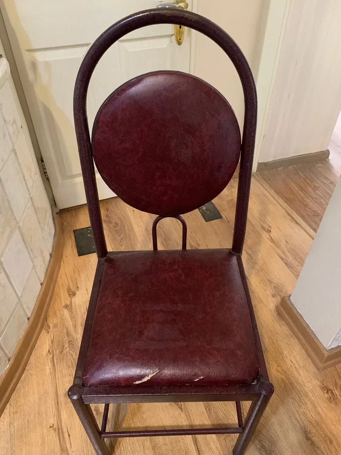 صندلی فلزی|صندلی و نیمکت|رشت, کاکتوس|دیوار