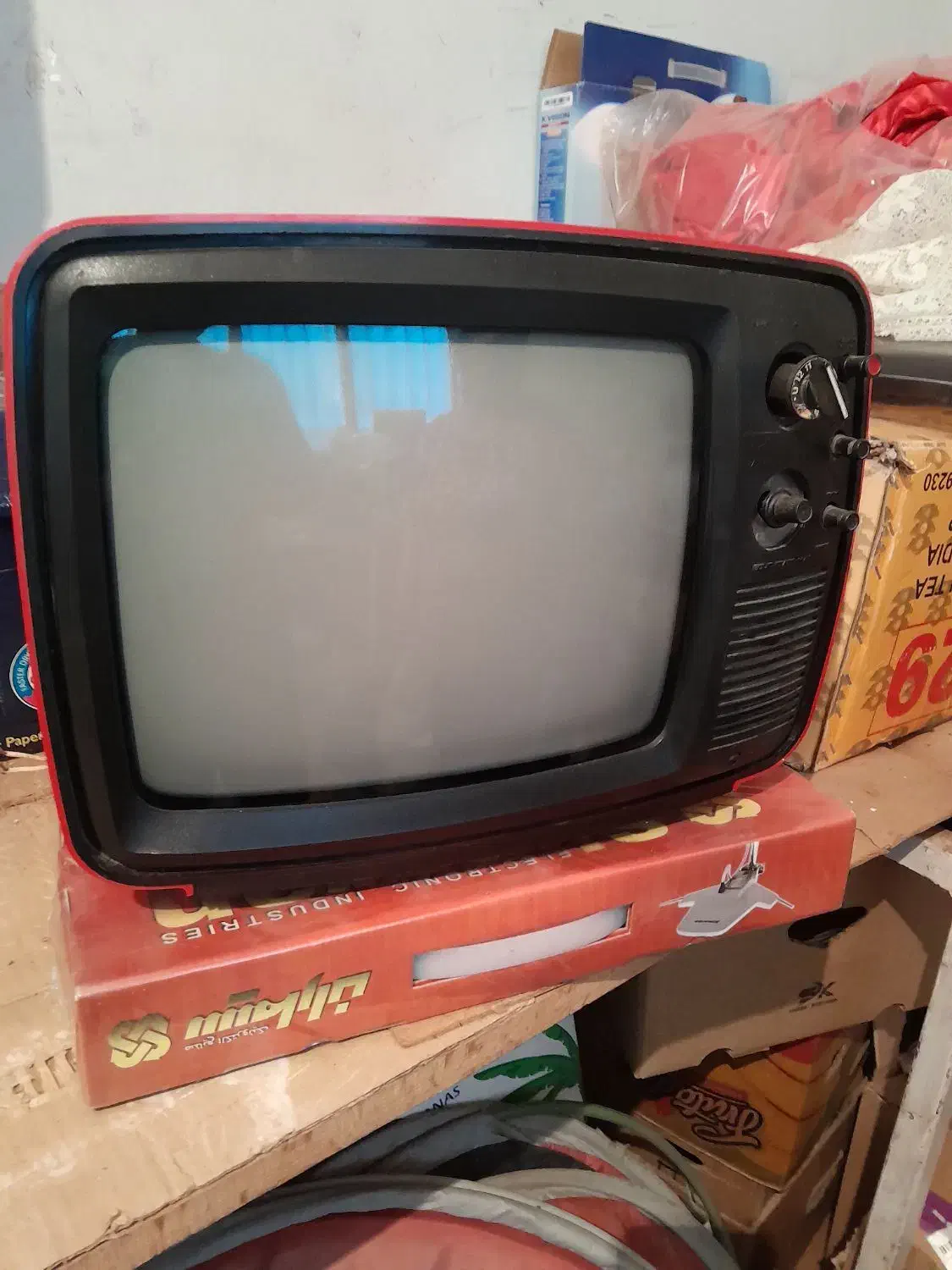 تلویزیون ۱۴ اینچ پارس کلکسیونی و نوستالوژی|تلویزیون و پروژکتور|گرگان, |دیوار