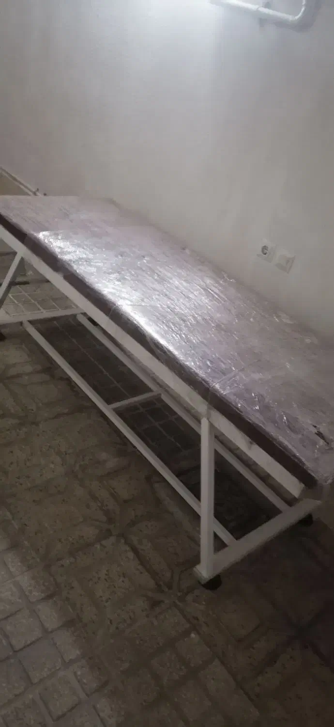 تخت ماساژ فلزی|آرایشگاه و سالن‌های زیبایی|زنجانرود, |دیوار