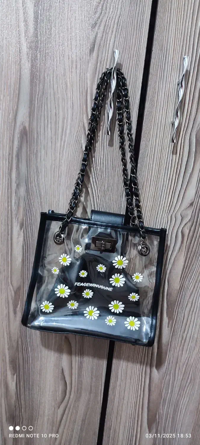 کیف|کیف، کفش، کمربند|چهارباغ, |دیوار