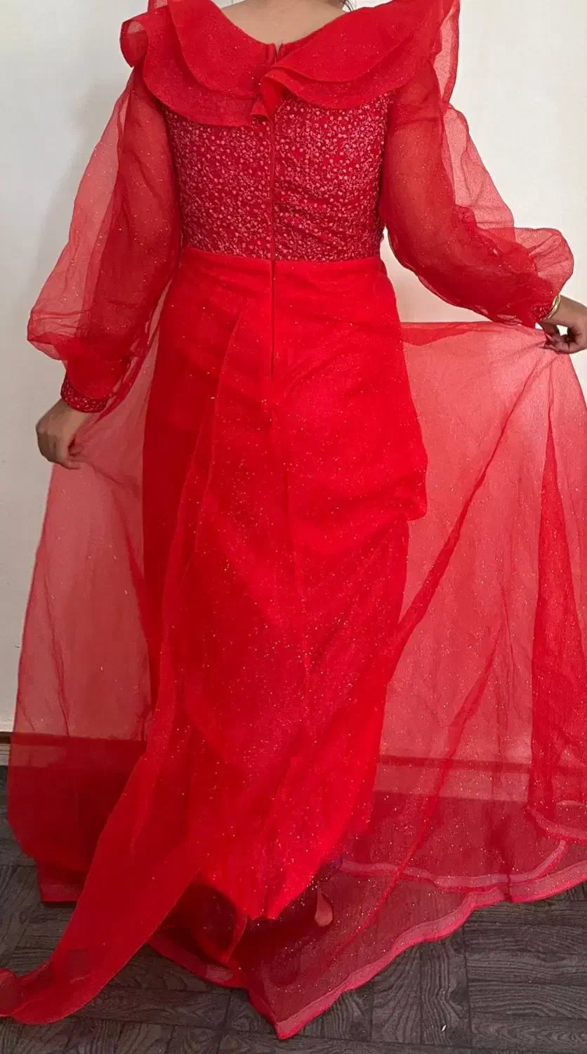 لباس مجلسی|لباس|آبیک, |دیوار