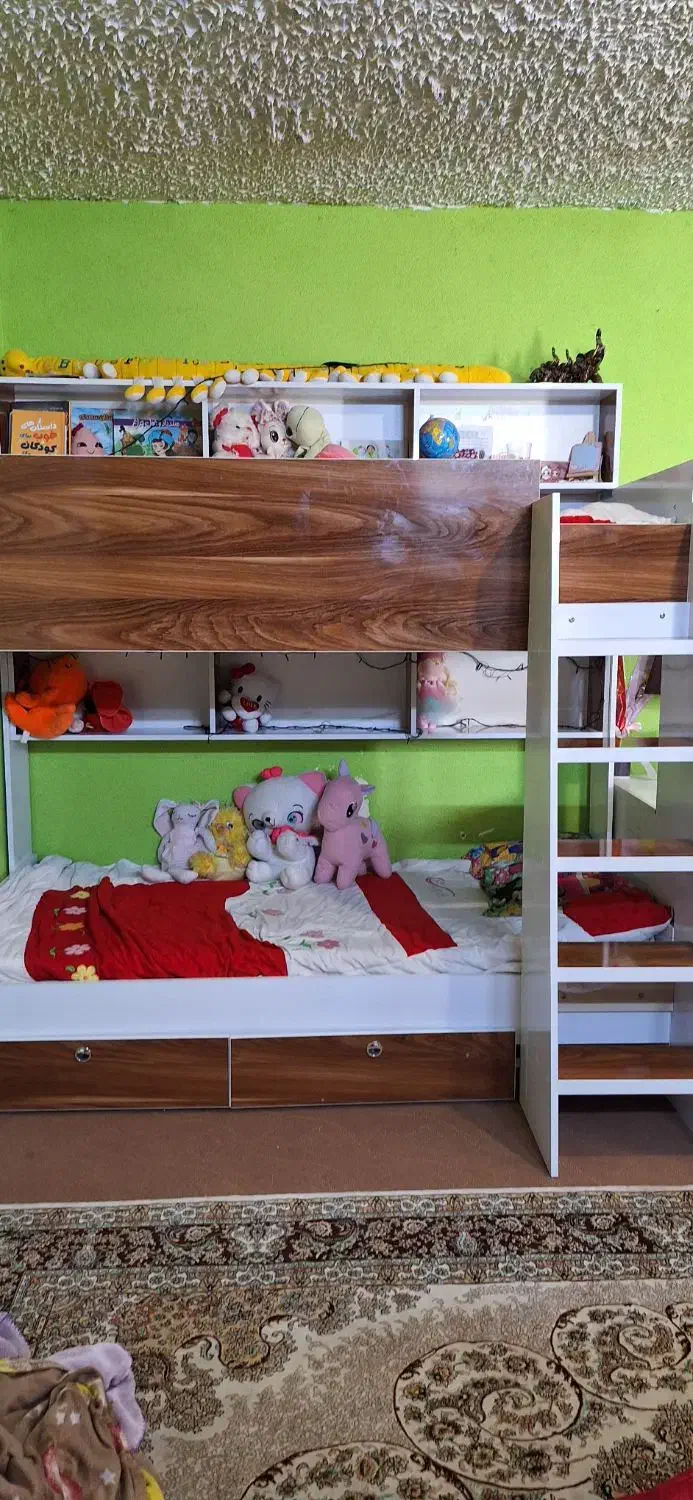 تخت دو طبقه|تخت و سرویس خواب|اصفهان, فرودگاه شهید بهشتی|دیوار