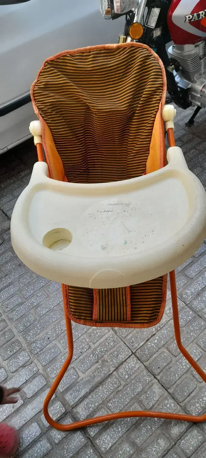 صندلی غذای کودک ۳۰۰ تومن|تخت و صندلی بچه|کرمانشاه, |دیوار