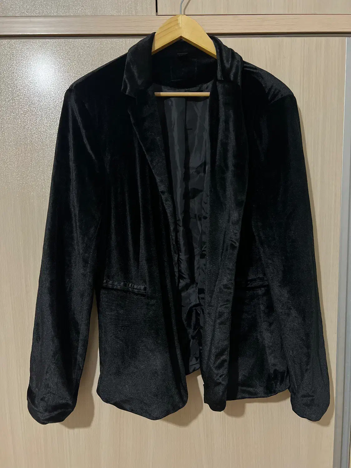 کت استوک|لباس|مهاباد (آذربایجان غربی), |دیوار