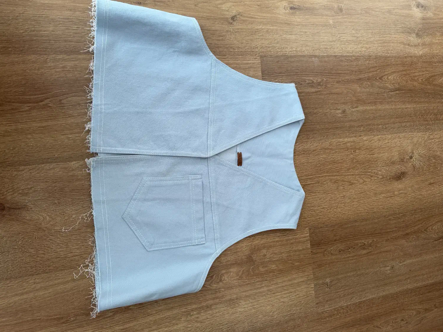 جلیقه کراپ|لباس|بوئین زهرا, |دیوار