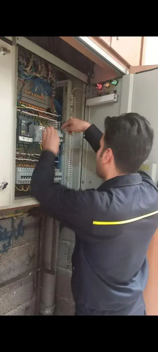 برقکار برق کار برقکاری تعمیرات تخصصی|خدمات پیشه و مهارت|دزفول, |دیوار