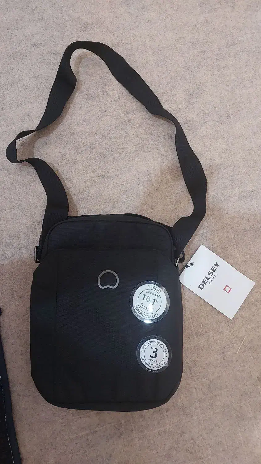 کیف دوشی دلسی|کیف، کفش، کمربند|زنجان, |دیوار