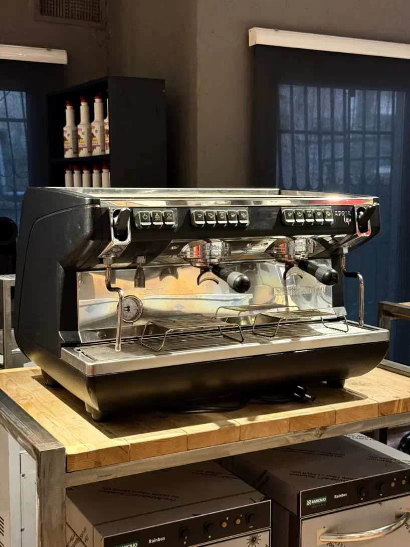 دستگاه اسپرسوساز صنعتی سیمونلی آپیا لایف ۲۰۲۰|کافی‌شاپ و رستوران|تهران, نیاوران|دیوار