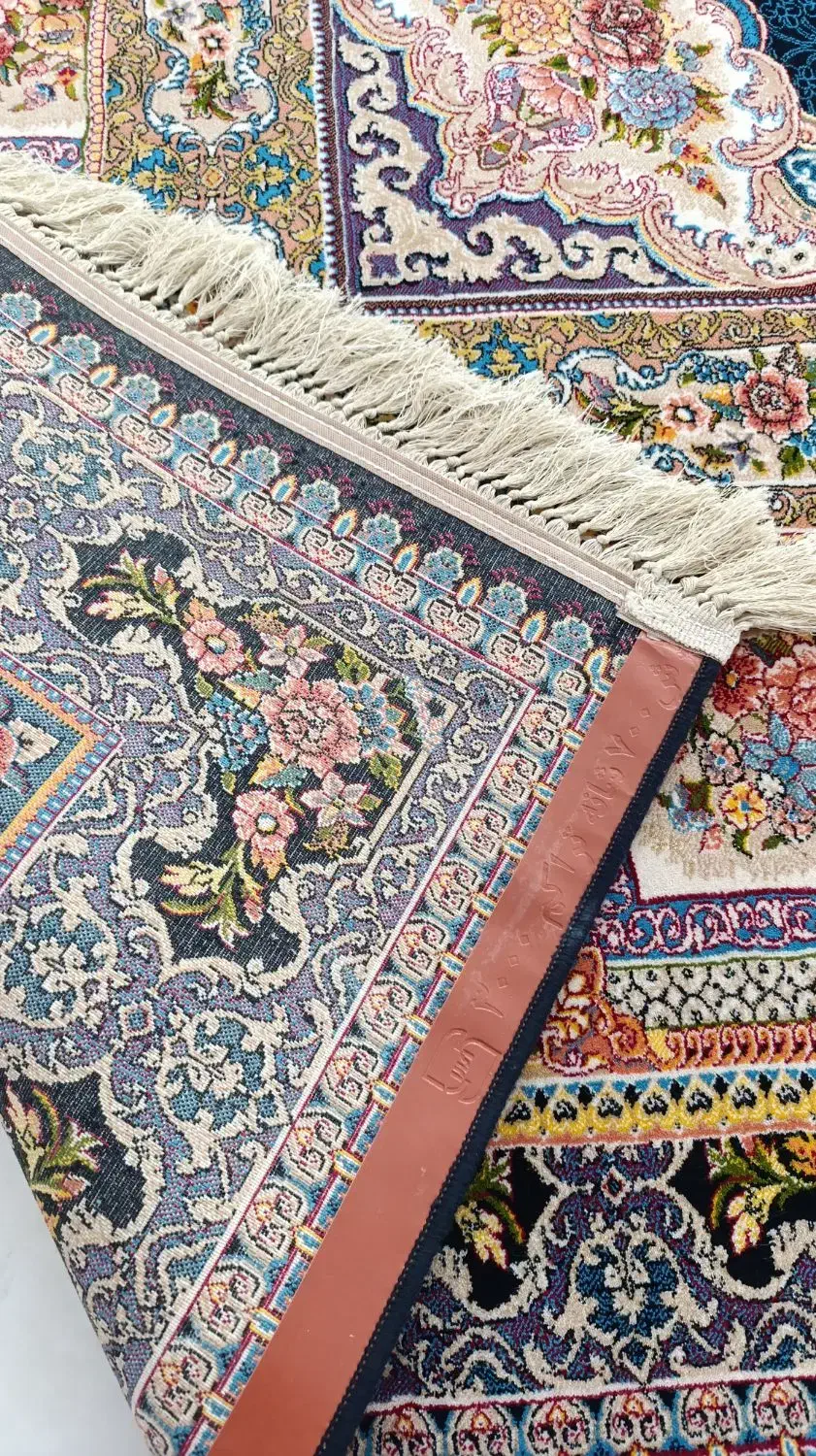 یک تخته دوازده متر پا نخورده|فرش|کرمانشاه, |دیوار