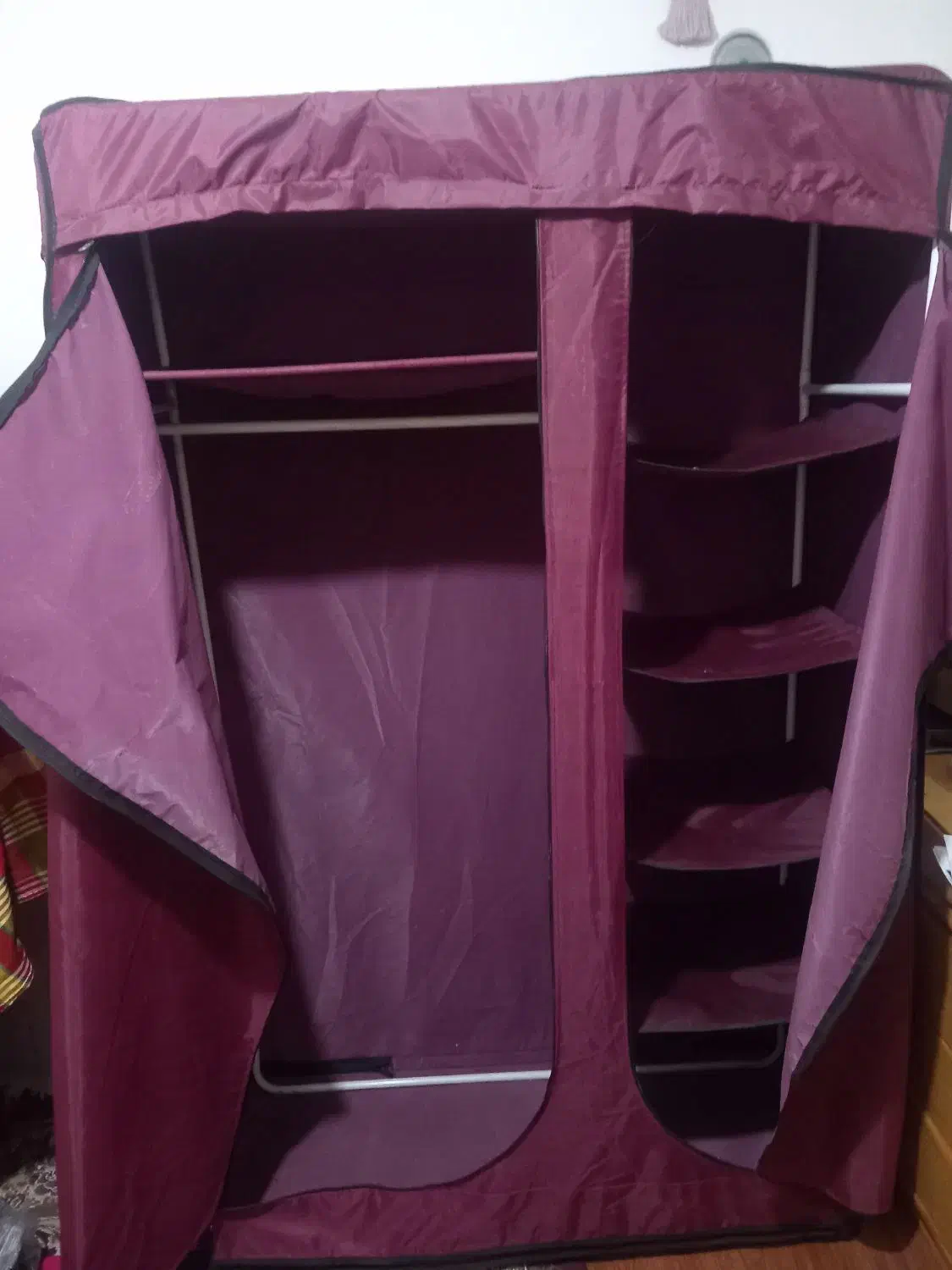 کمد برزنتی|جاکفشی، کمد، دراور|اسفراین, |دیوار